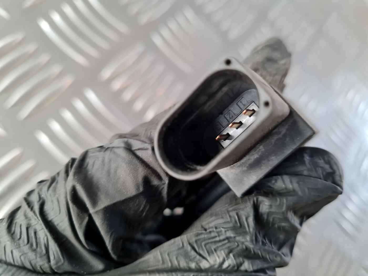 Izplūdes gāzu spiediena sensors priekš VW GOLF 6 2011 3 Izplūdes gāzu spiediena sensors priekš VW GOLF 6 2011