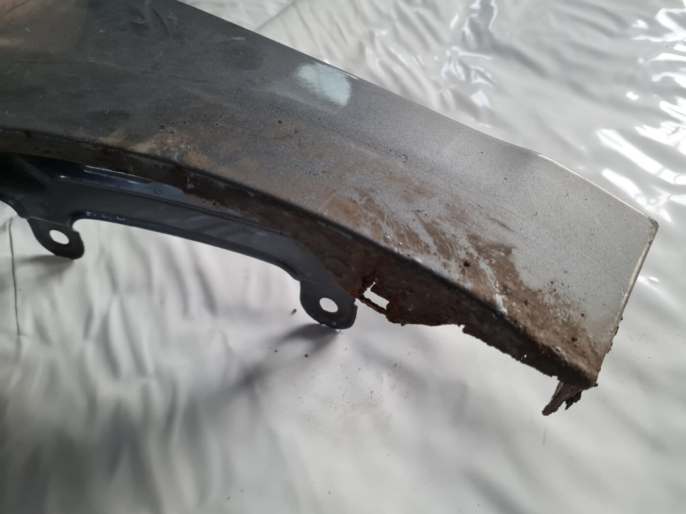 Priekšējais kreisais spārns priekš VW GOLF 6 2011 18 Priekšējais kreisais spārns priekš VW GOLF 6 2011