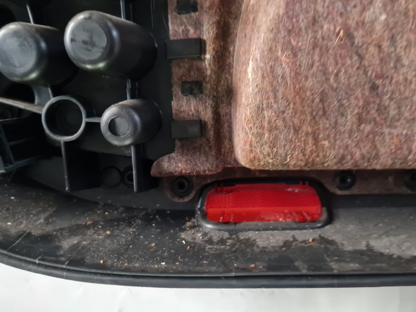 Priekšējo labo durvju apdare priekš VW GOLF 6 2011 5 Priekšējo labo durvju apdare priekš VW GOLF 6 2011