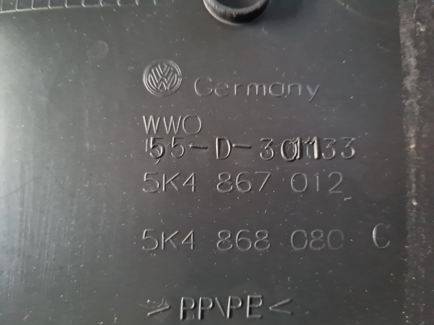 Priekšējo labo durvju apdare priekš VW GOLF 6 2011 3 Priekšējo labo durvju apdare priekš VW GOLF 6 2011