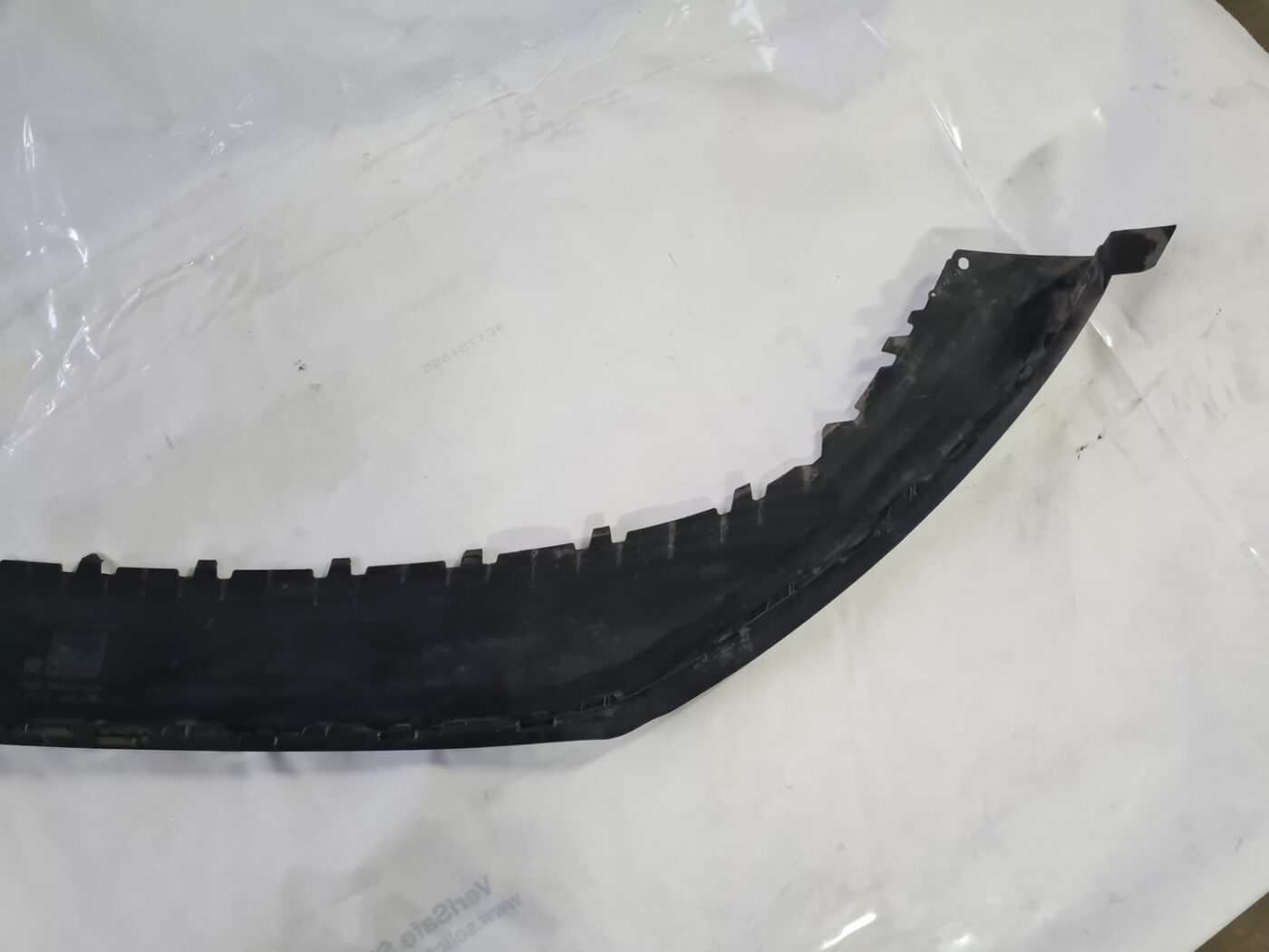 Bufera spoileris priekš VW GOLF 6 2011 2 Bufera spoileris priekš VW GOLF 6 2011