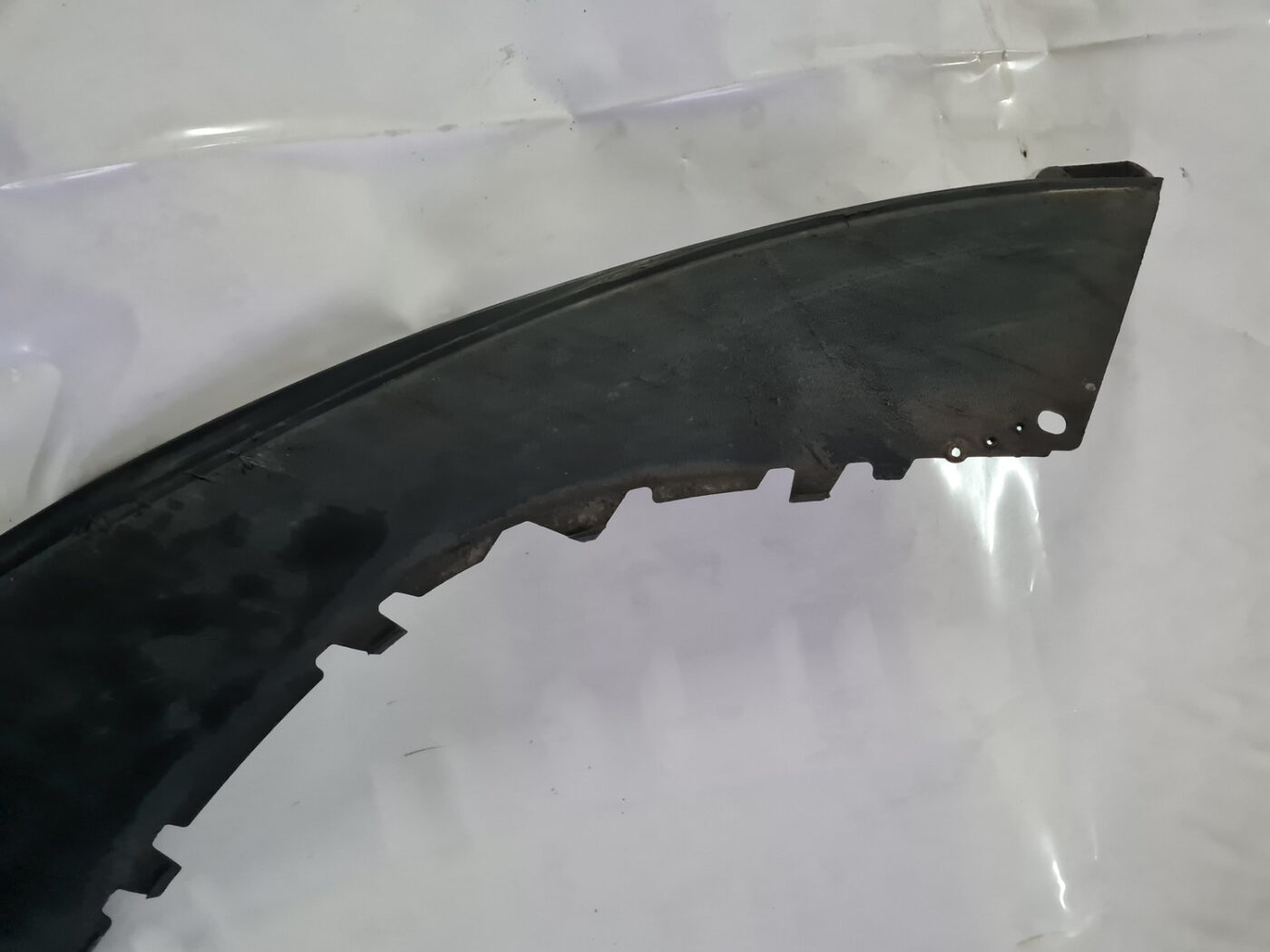 Bufera spoileris priekš VW GOLF 6 2011 8 Bufera spoileris priekš VW GOLF 6 2011