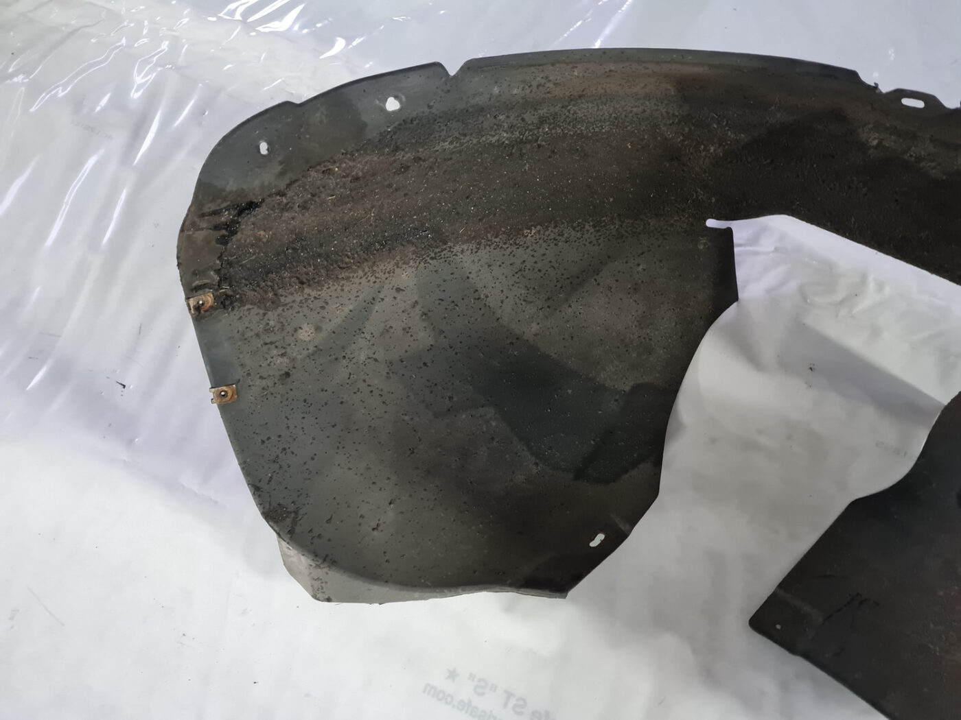 Aizmugurējais labais paspārns priekš VW GOLF 6 2011