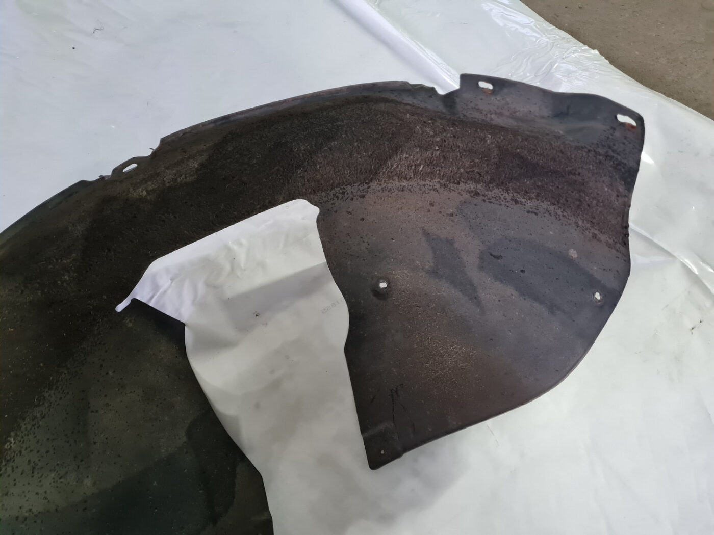 Aizmugurējais labais paspārns priekš VW GOLF 6 2011